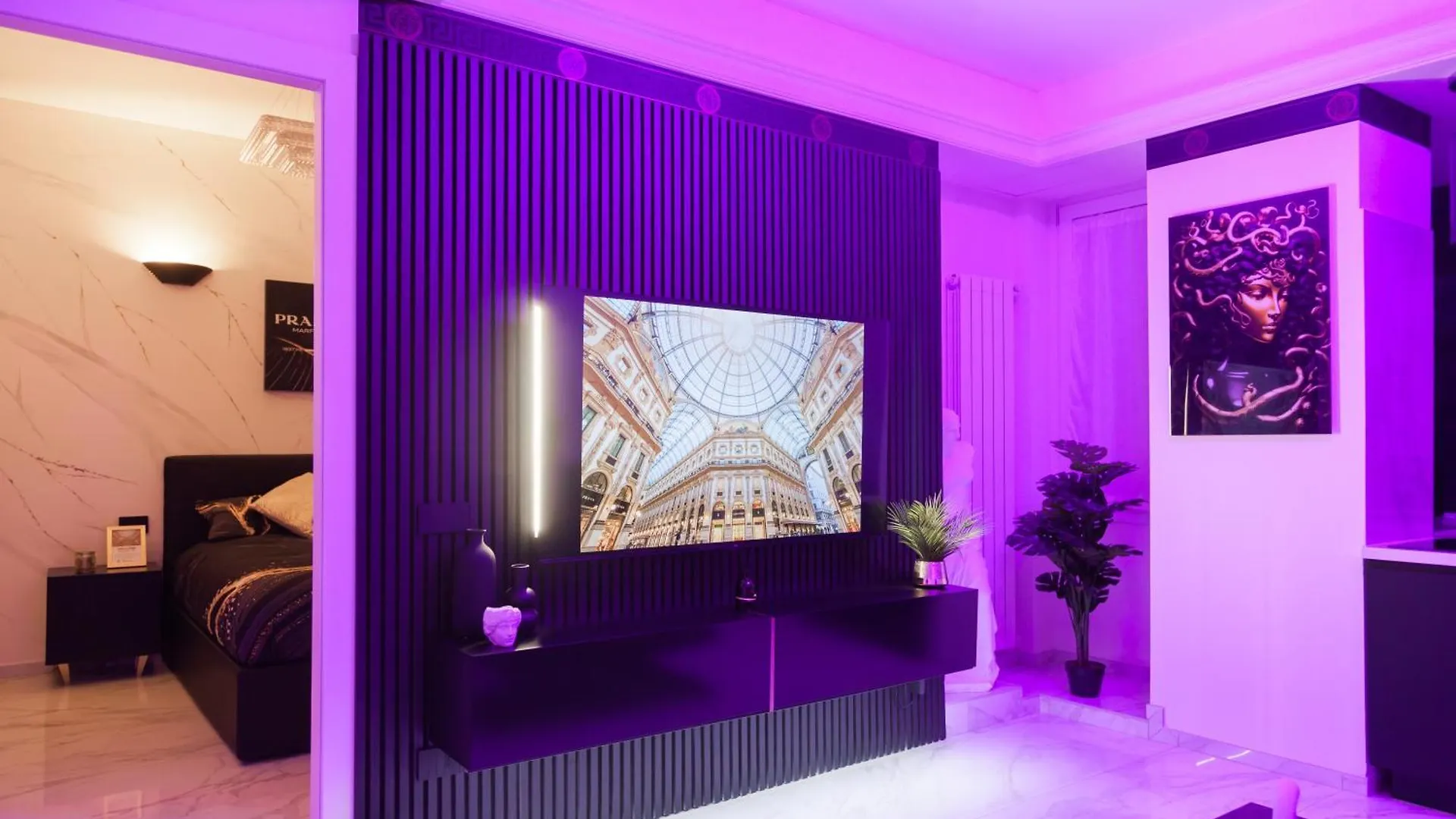 Italian Fashion Suite - Luxurious Marble City Center Milan 0*,  Italy