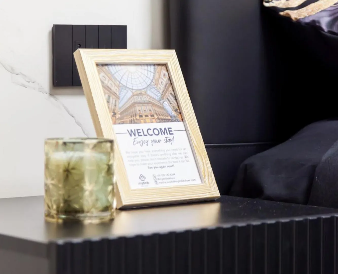 Italian Fashion Suite - Luxurious Marble City Center Milan Apartment
