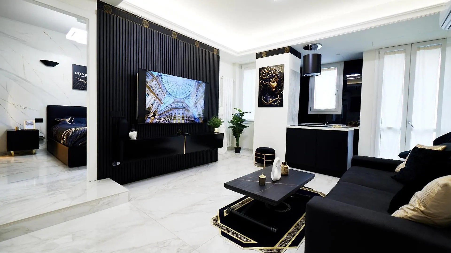 Italian Fashion Suite - Luxurious Marble City Center Milan